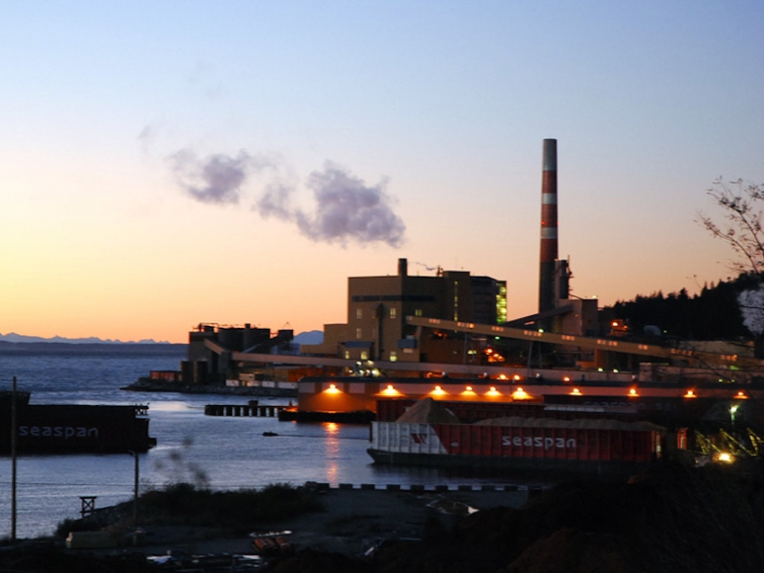 Pulp&amp;Paper Mill @ sunset